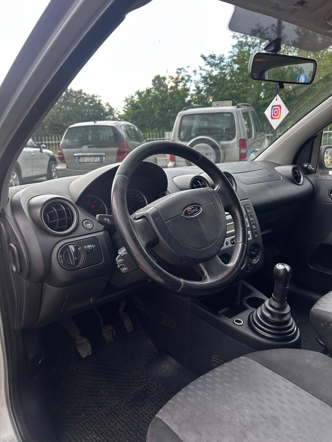 Ford Fiesta 1.4 TDCi 5p. Ghia