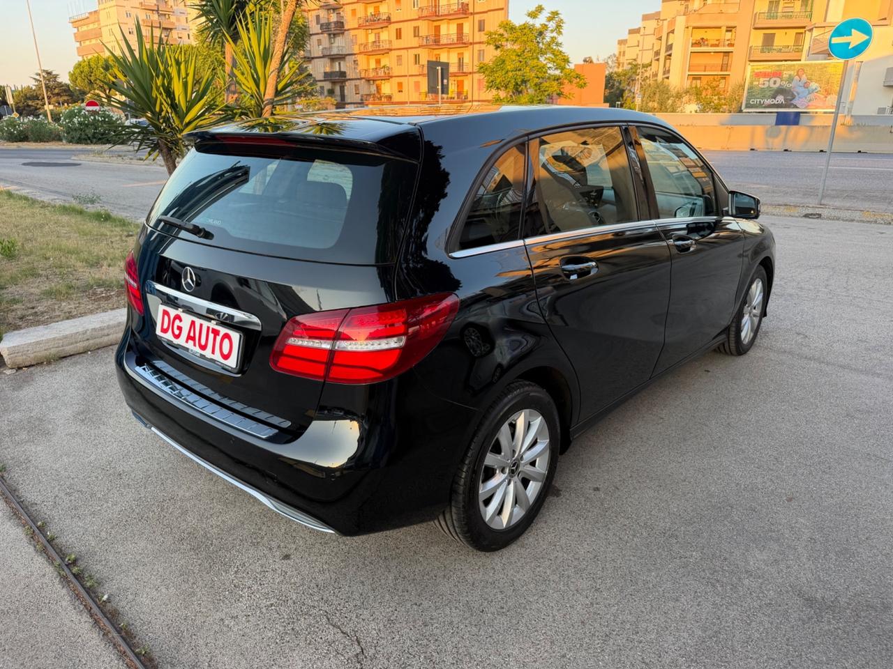 Mercedes-benz B 180 Premium 1.5 dci 110 cv Navig
