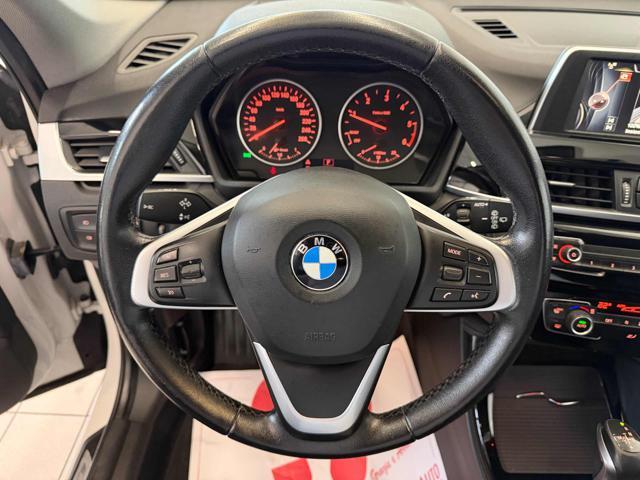 BMW X1 sDrive18d X line //LED//18//NAVI//