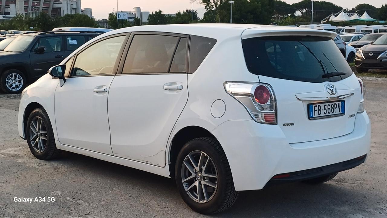 Toyota Verso 1.6 D-4D Style 7 Posti