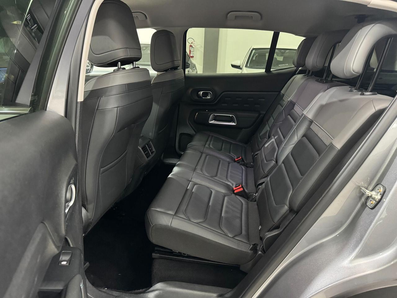 C5 Aircross 1.5HDi 130 EAT8 Shine Pack CERHIO 19 BLACK!!!