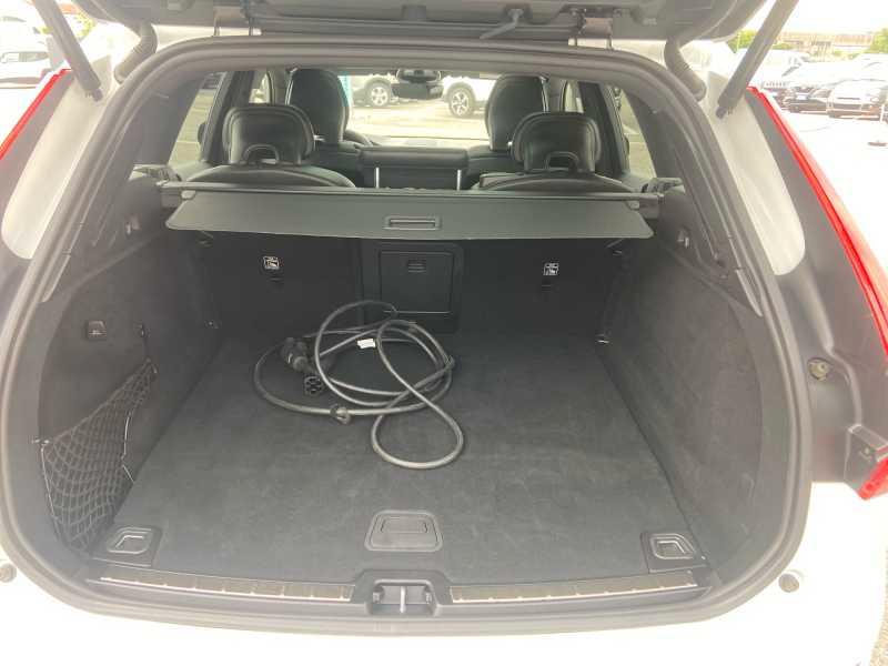 VOLVO XC60 2.0 t6 ReCha. Phev 6,4kW Plus Dark AwD AuTo