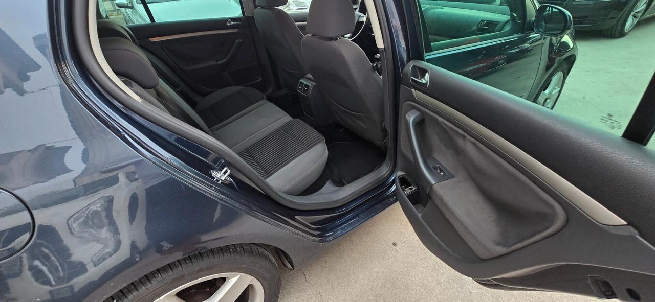 Volkswagen Golf 1.9 TDI DPF 5p. GT Sport