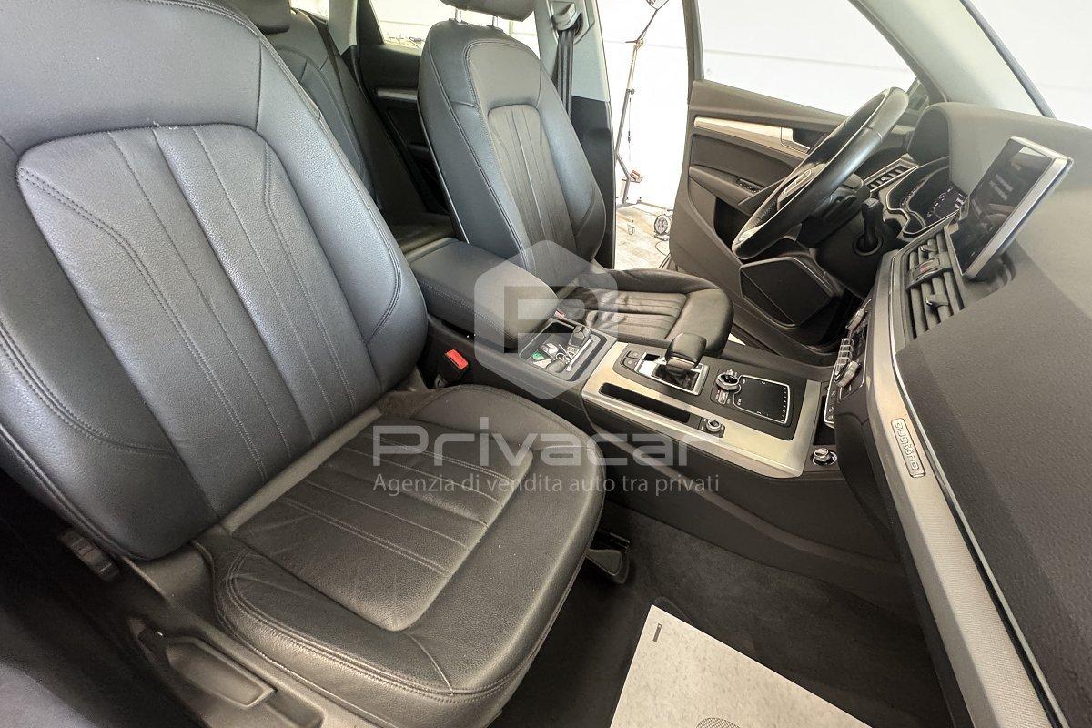 AUDI Q5 40 TDI quattro S tronic Business Design