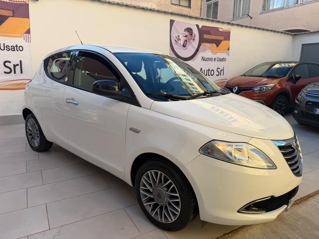 Lancia Ypsilon 1.2 69 CV 5 porte GPL Ecochic Platinum