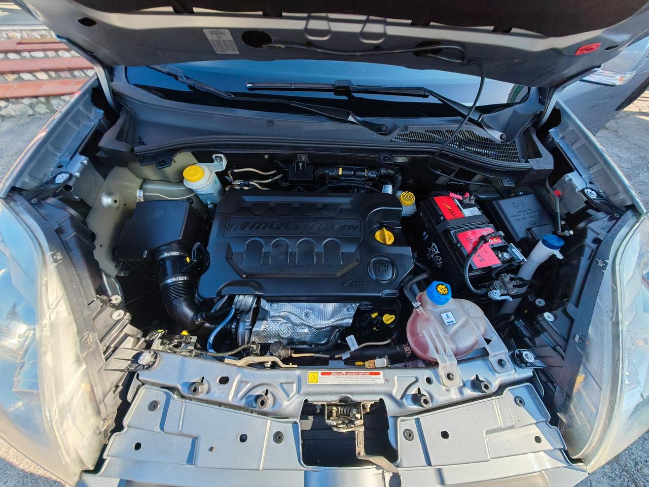 Fiat Dobló 1,6 diesel 02/2012 cv105