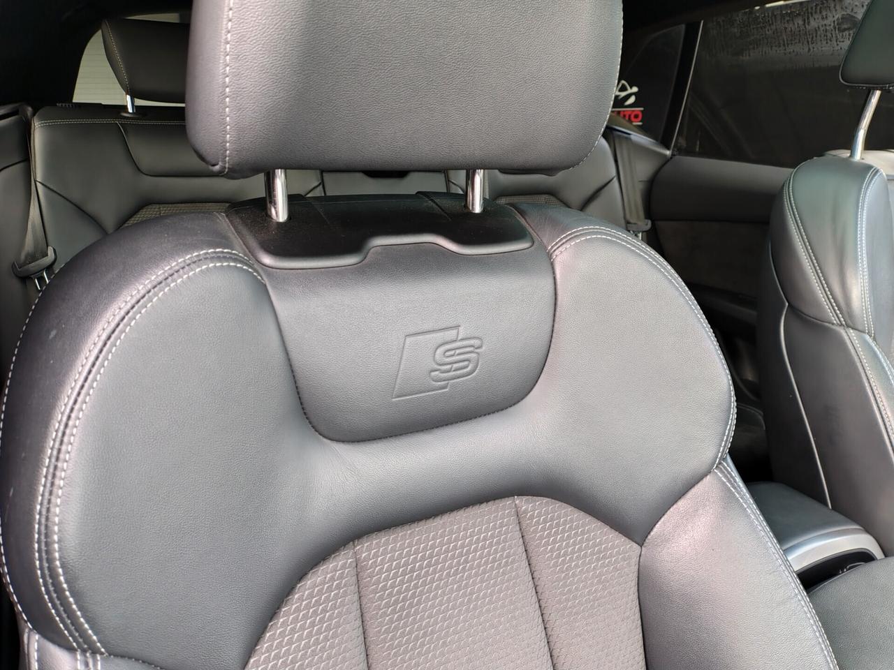 Audi Q8 55 TFSI e quattro tiptronic Sport