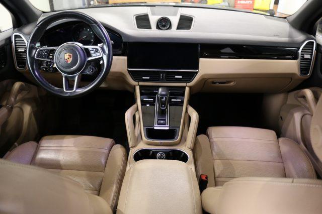 PORSCHE Cayenne 3.0 V6
