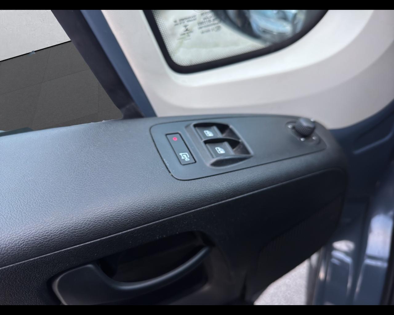 PEUGEOT Boxer (3ª serie) - Boxer 330 2.2 BlueHDi 120 S&S PC-TN Furgone