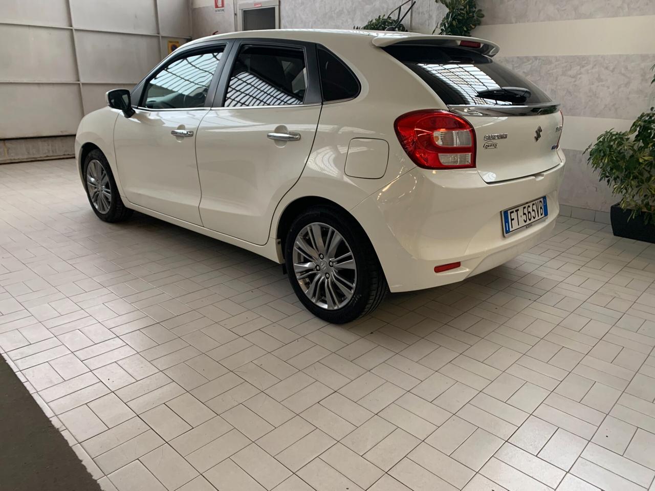 Suzuki Baleno 1.2 GPL hybrid B-Top