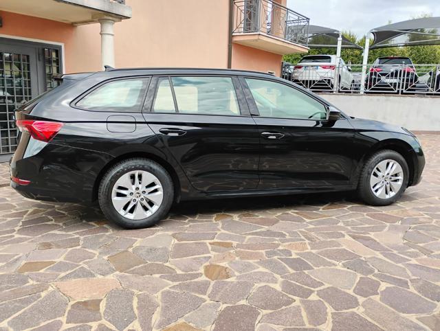 SKODA Octavia 2.0 TDI EVO SCR Wagon Executive DSG