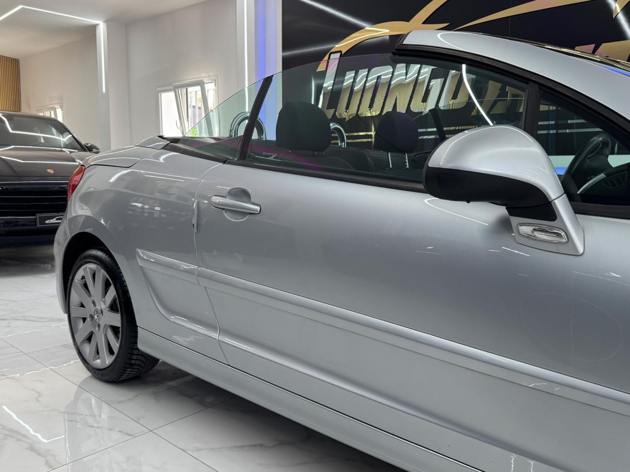 Peugeot 207 1.6 120CV Cabrio Roland Garros