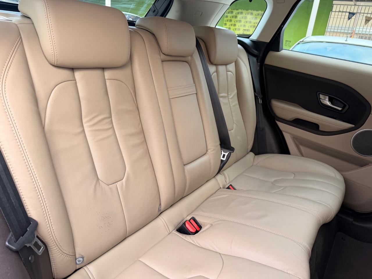 Land Rover Range Evoque 2.2 TD4 5p. Prestige 150.000 KM