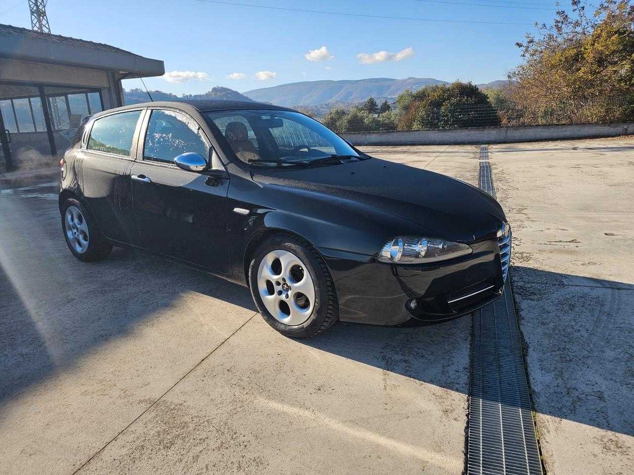 Alfa Romeo 147 1.6 16V TS (105) 5 porte Black Line + GPL