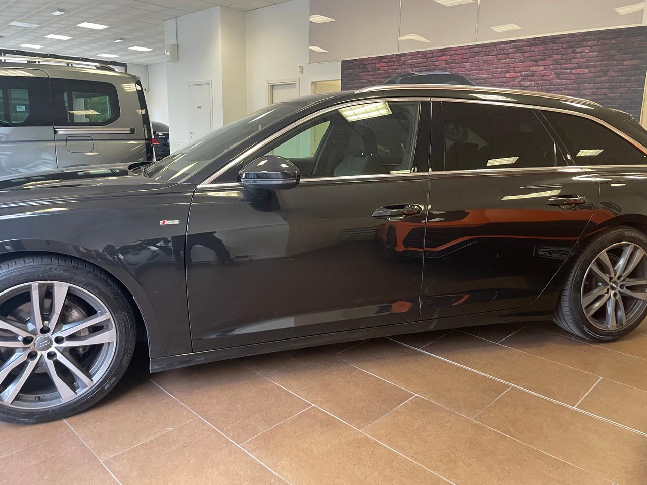 Audi A6 Avant 40 2.0 TDI S -Line