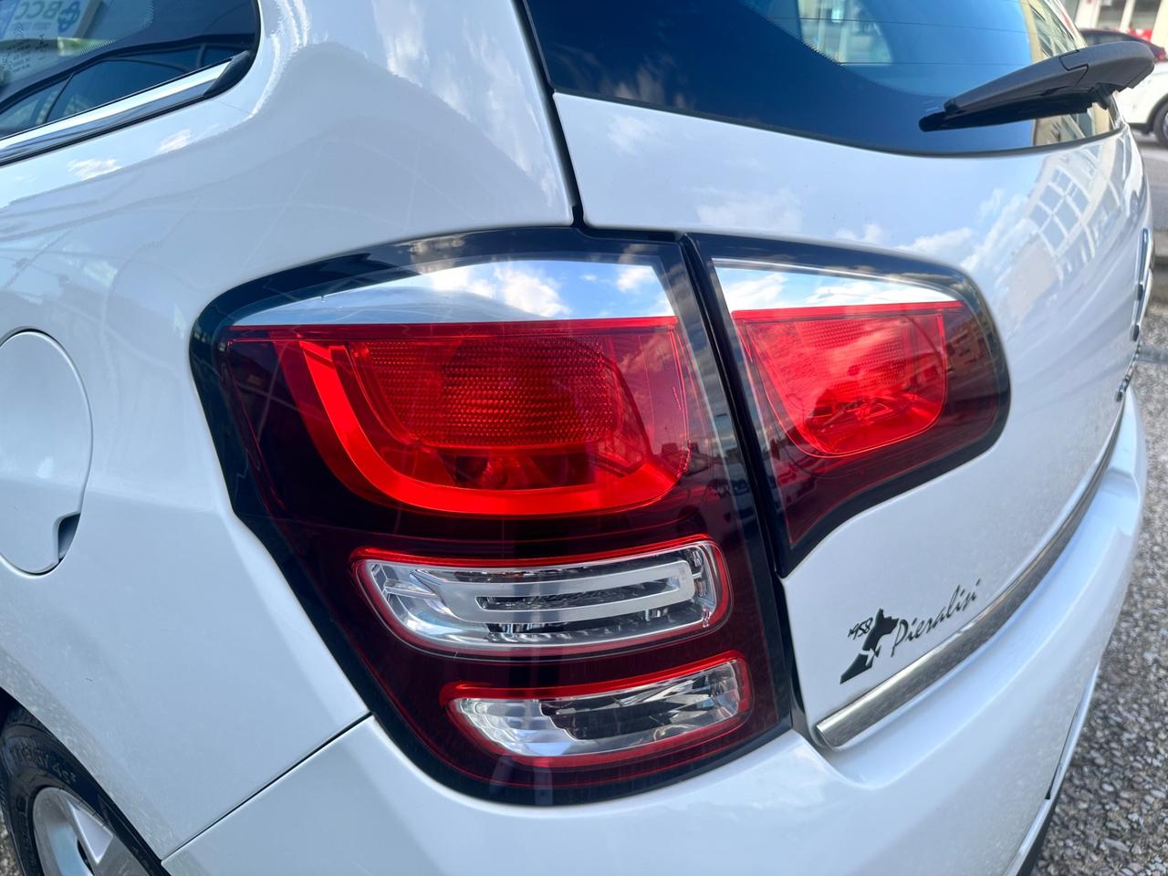 Citroen C3 PureTech 82 Exclusive 1.2 metano casa madre