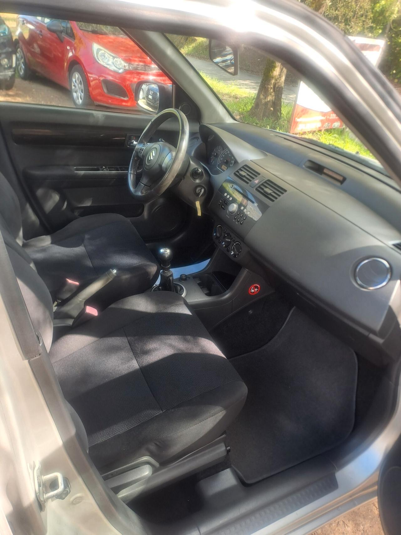 Suzuki Swift 1.3 4x4 5p. GL