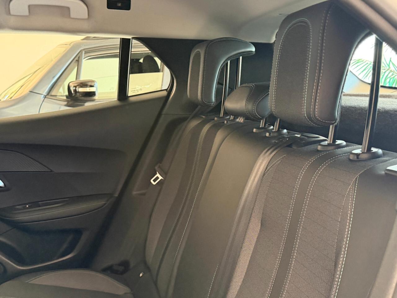 Peugeot 2008 1.5 BLUEHDI 110 cv. ALLURE