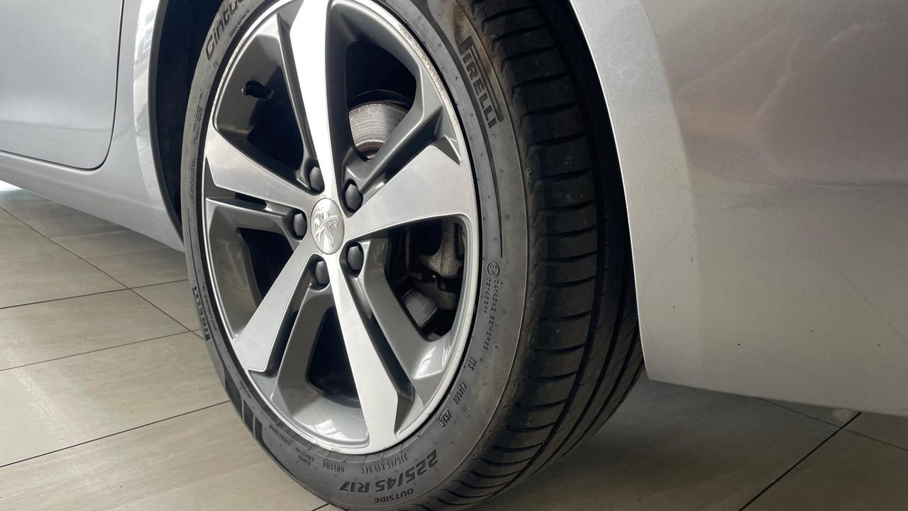 Peugeot 308 BlueHDi 120 S&S SW Allure