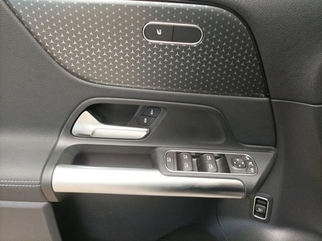 MERCEDES-BENZ GLA 200 Automatic Progressive Advanced