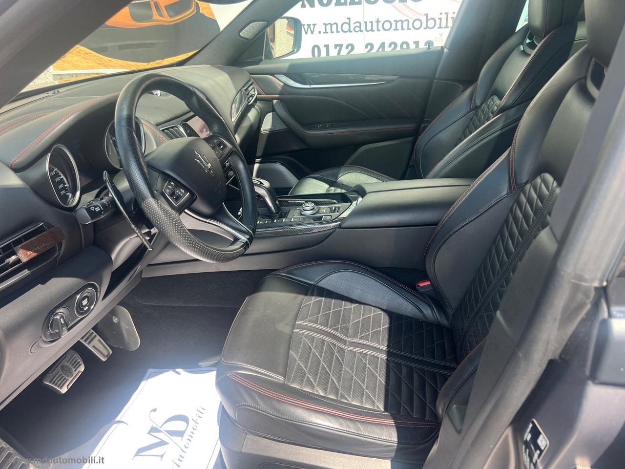 MASERATI Levante V6 AWD Gransport 350CV TETTO 20 CAMERA 360