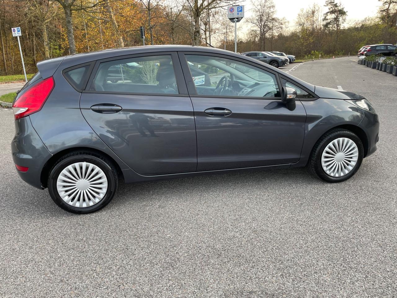 Ford Fiesta 1.4 5 porte Bz.- GPL Titanium*Neo patentati *