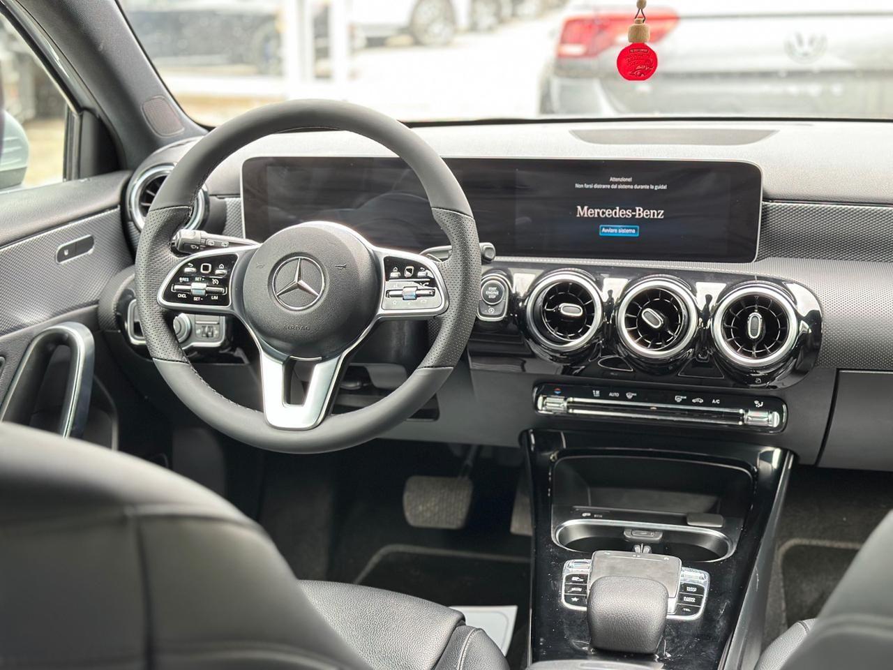 MERCEDES-BENZ A 220 Automatic Business *MBUX*Finanziabile