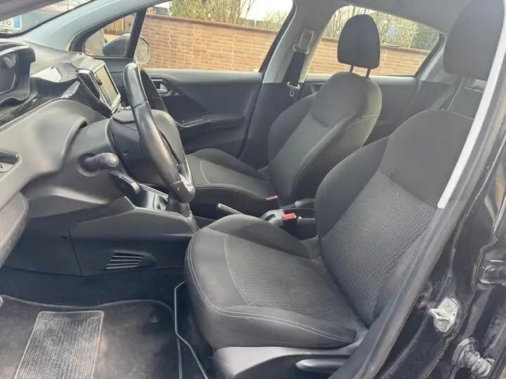 Peugeot 208 PureTech 82 5 porte Allure