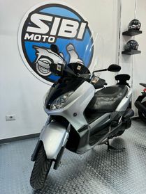 Yamaha X-MAX 250
