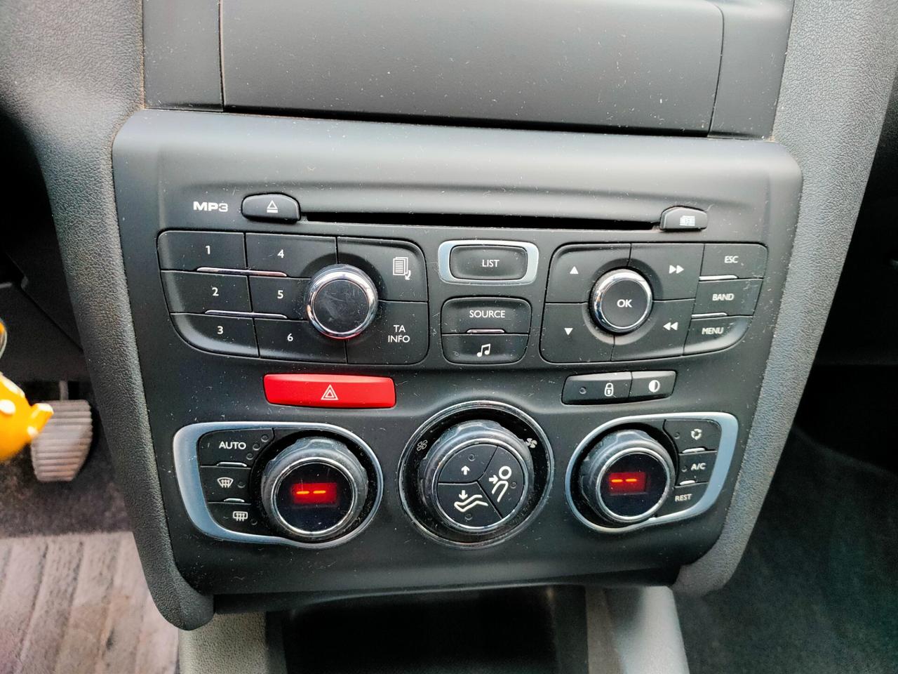 Citroen C4 1.4 VTi 95 Seduction