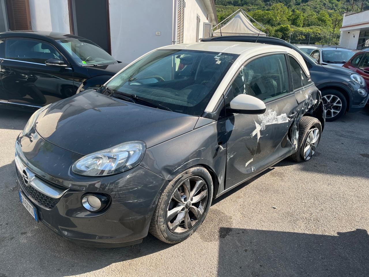 Opel Adam 1.2 70 CV White/Black Link