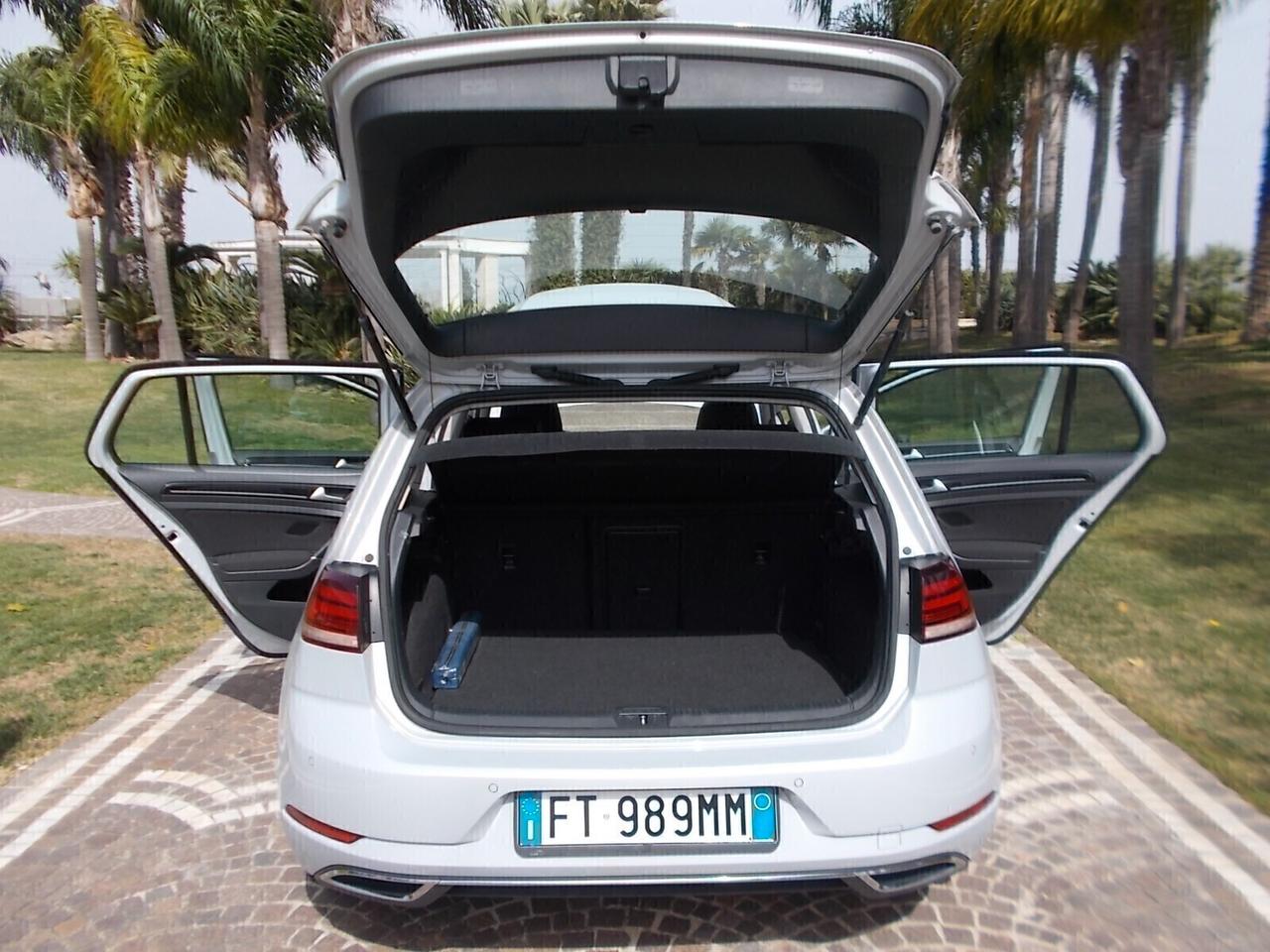 Volkswagen Golf 1.6 TDi VIRTUAL COCKPIT da VETRINA