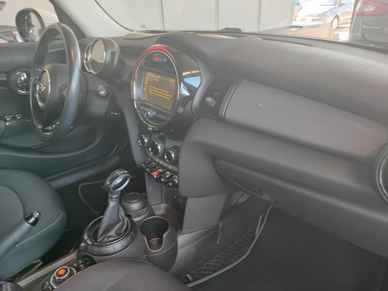 Mini 1.5 Cooper D Business XL