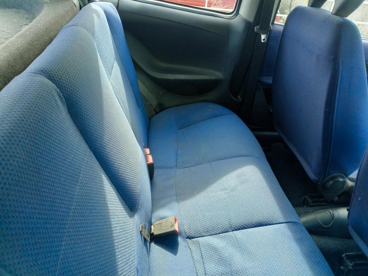 Fiat Punto 1.2i cat 3 porte EL ( impianto GPL) x neopatentati