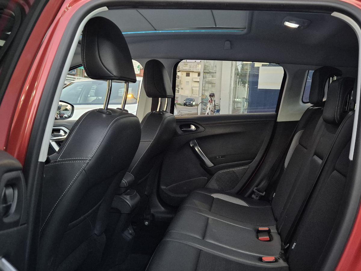 PEUGEOT - 2008 - 1.6 e-HDi 92 CV S&S Urban Cross