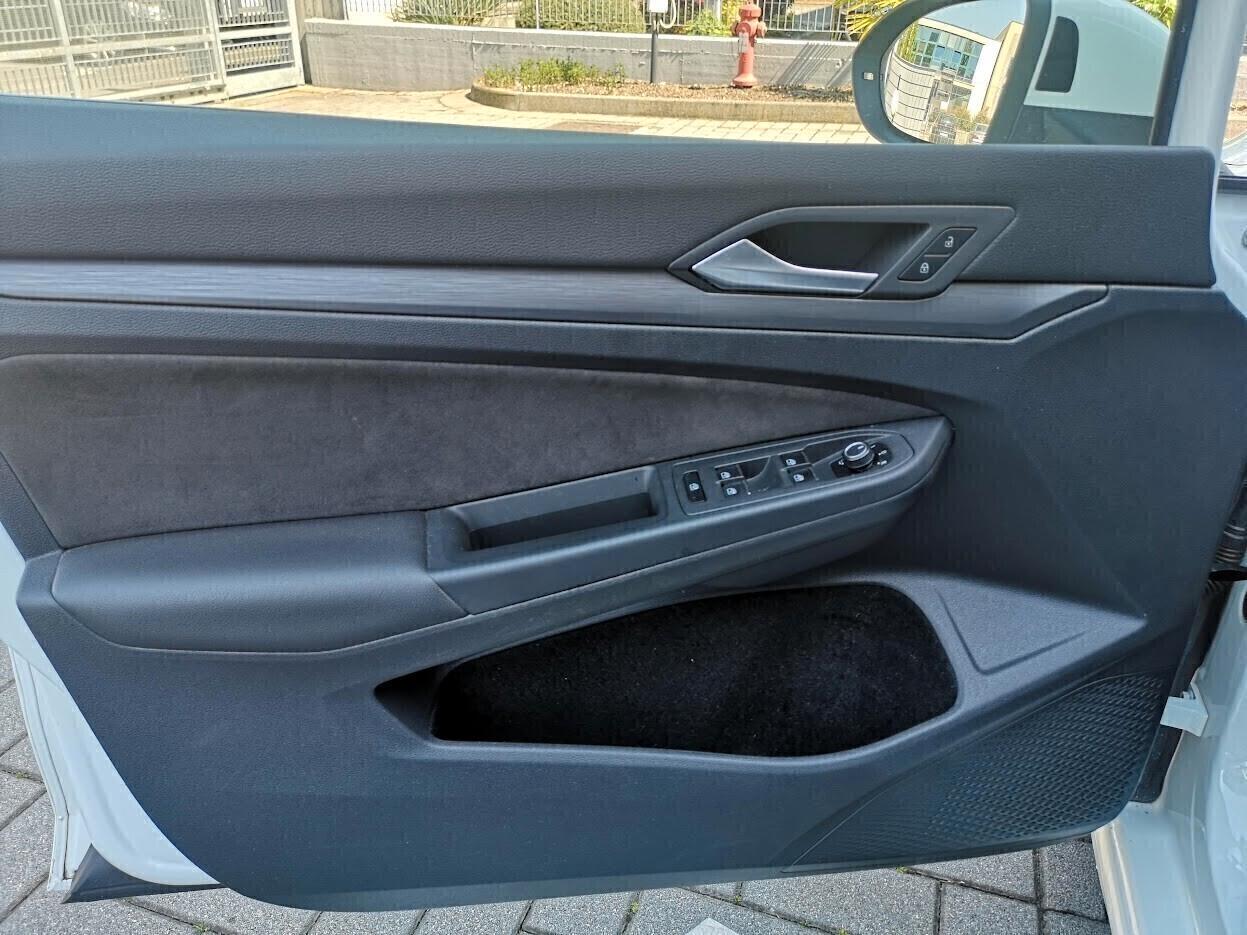Volkswagen Golf 2.0 TDI SCR Style Tetto apribile