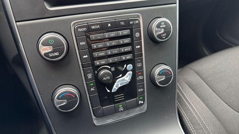 Volvo V60 I 2014 2.0 D3 Momentum Geartronic