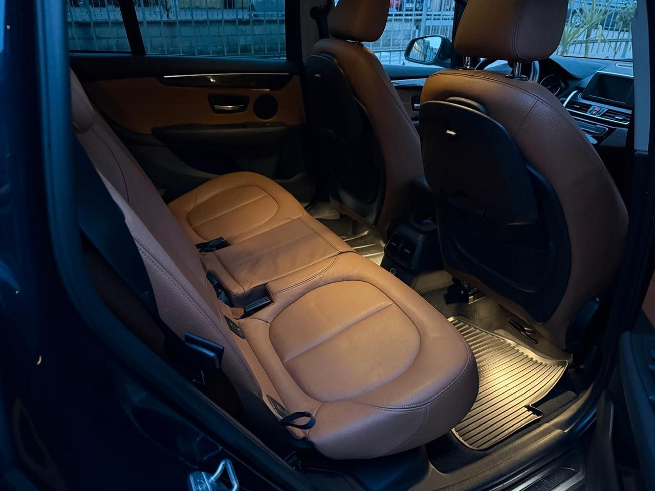 BMW Serie 2 Gran Tourer 216 D LUXURY 7 POSTI