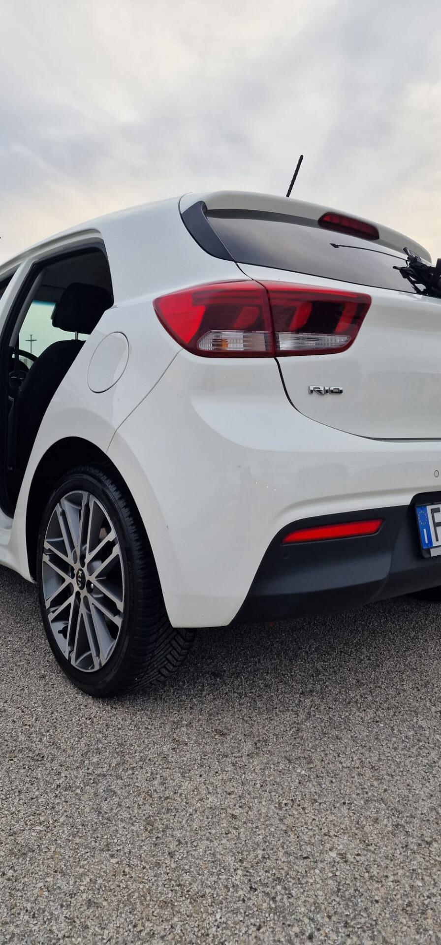 Kia Rio 1.4 CRDi 90CV 5 porte Cool 2017