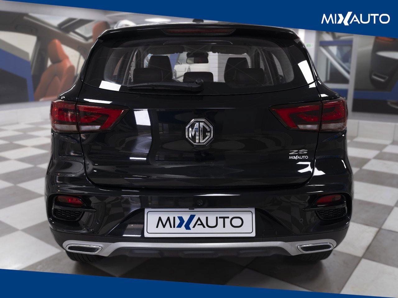 MG ZS 1.5L 5MT Luxury