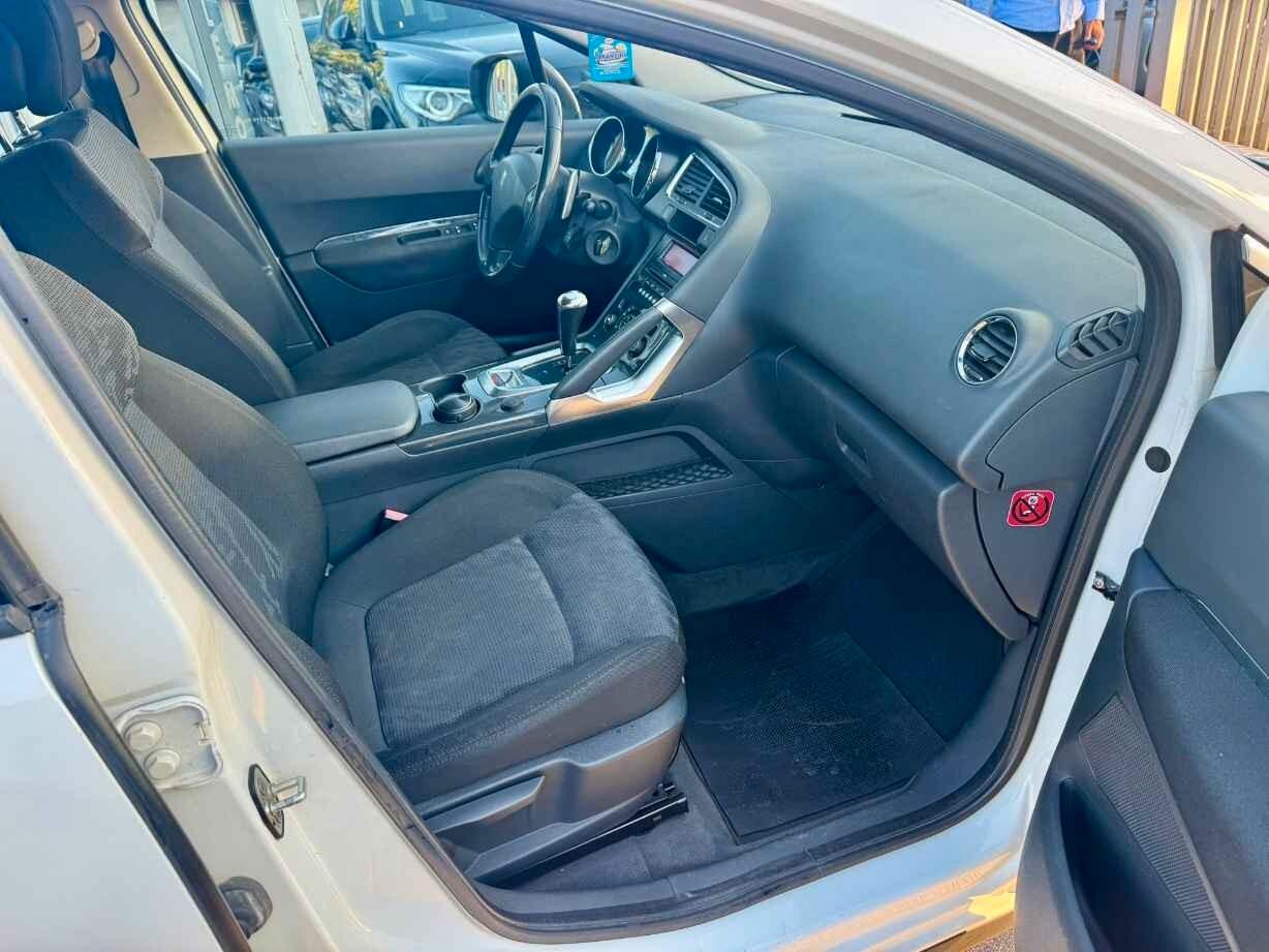 PEUGEOT 3008 1.6 HDi 110CV CAMBIO AUTOMATICO