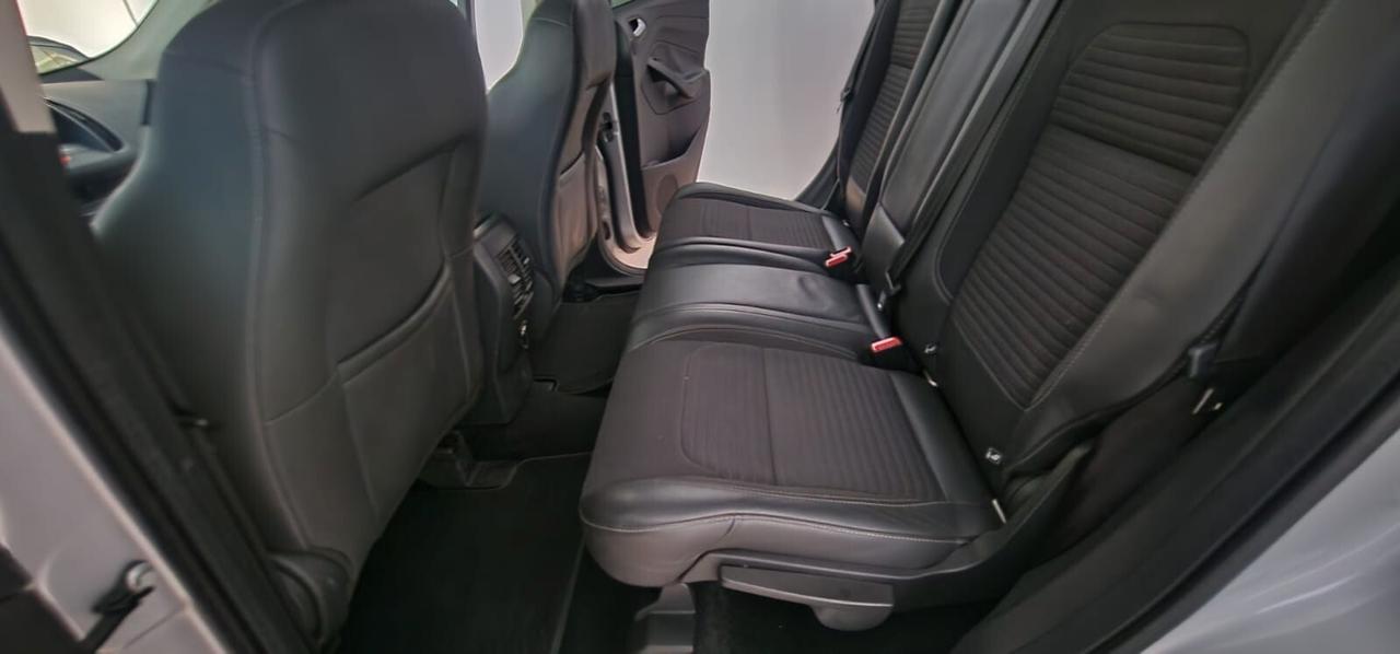 KUGA 2.0 TDCI 150 CV 4WD SUPER ACCESSORIATA