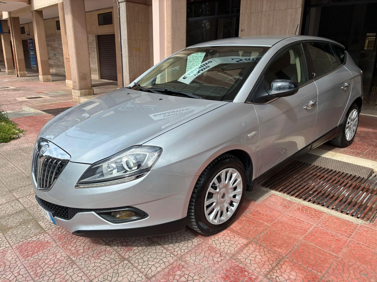 Lancia Delta 1.6 MJT 120cv perfetta-2011