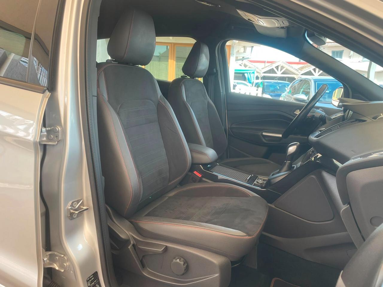 Ford Kuga 1.5 TDCI 120 CV 2WD Powershift Titanium Cambio auto