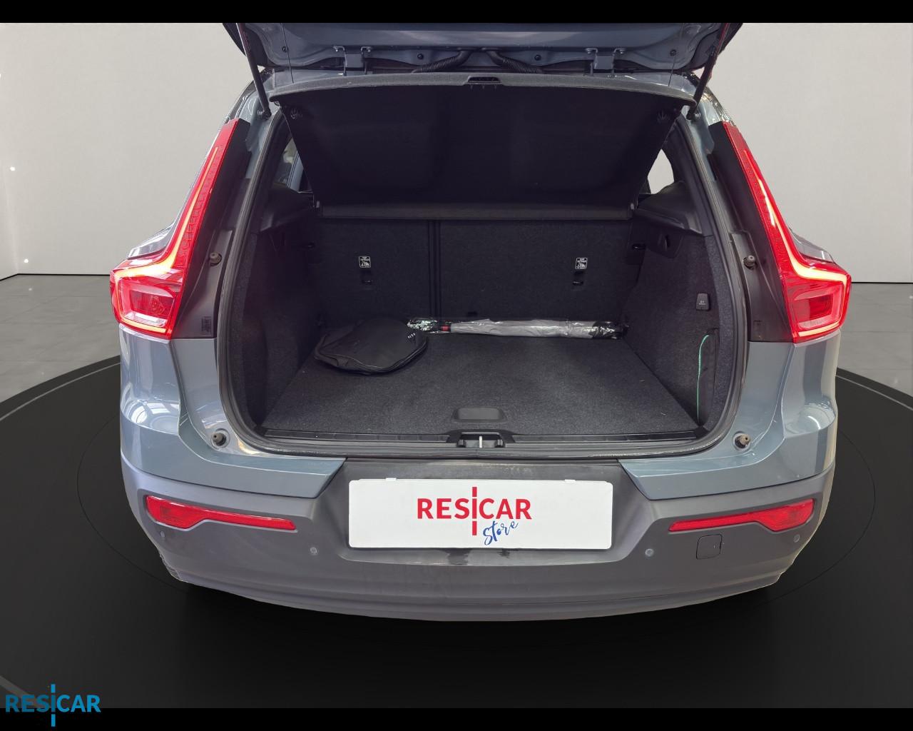 VOLVO XC40 1.5 t2 Momentum