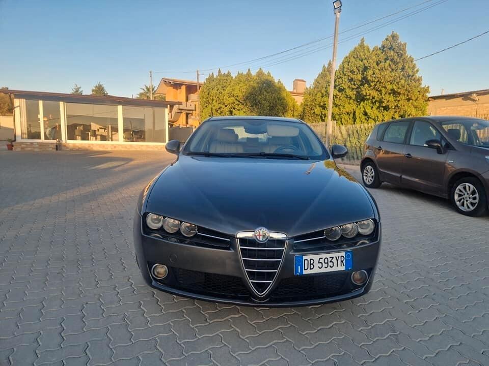 Alfa Romeo 159 1.9 JTDm 16V Exclusive