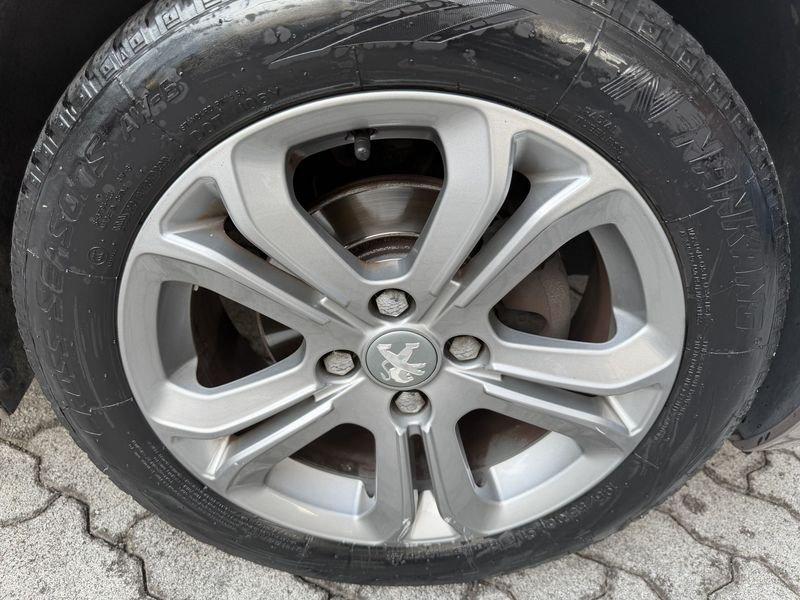 Peugeot 208 208 5p 1.2 vti 12v Allure NESSUN VINCOLO !!! DISTRIBUZIONE NUOVA !!!