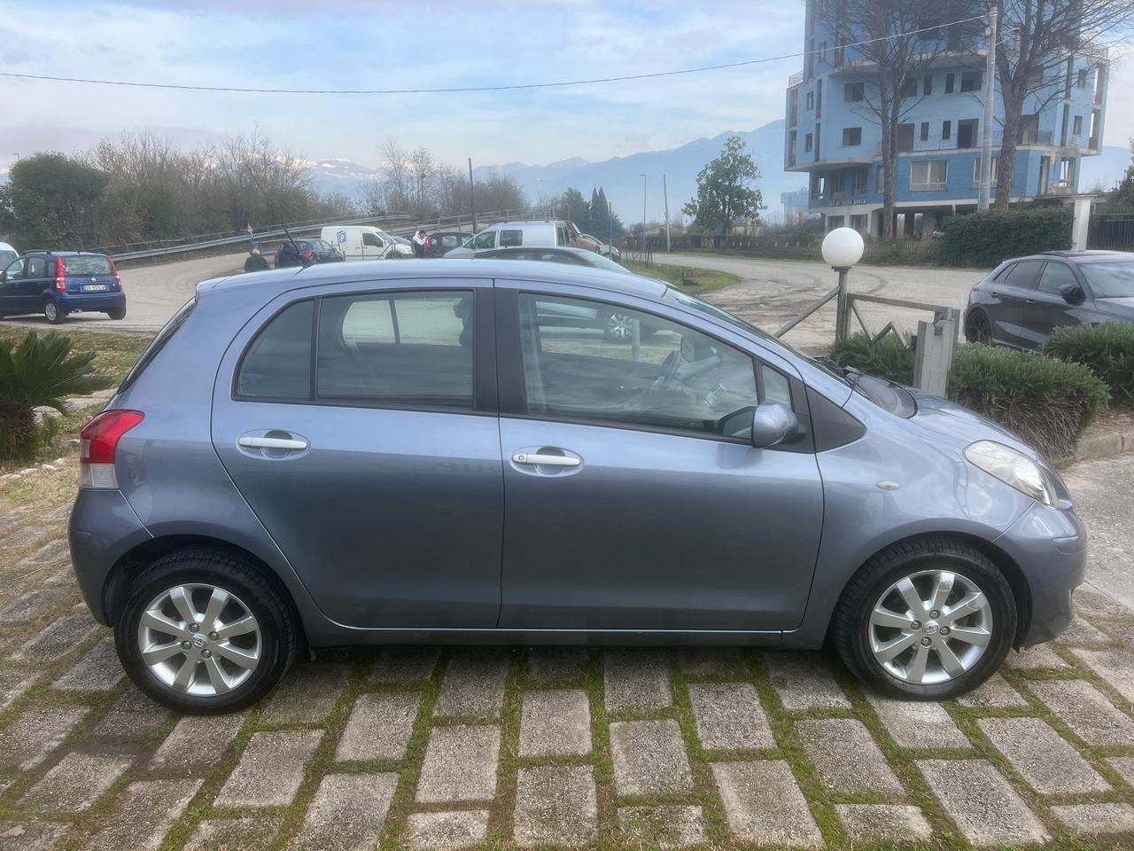 Toyota Yaris 1.4D-4D 90CV AUTOMATICA-2010"UNIPRO"