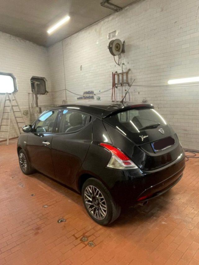 LANCIA Ypsilon 1.2 69 CV 5 porte Gold