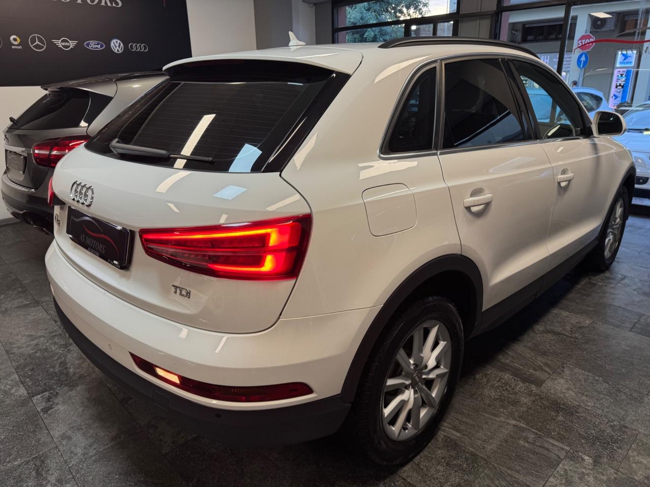 Audi Q3 2.0 TDI 120 CV S-Tronic Sport